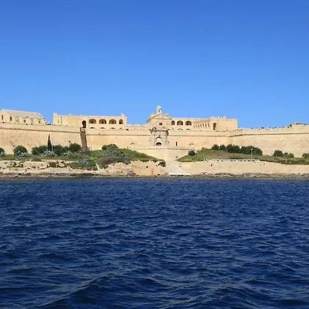 Stylish 1br With Terrace In Wifi And Ac شقة *
